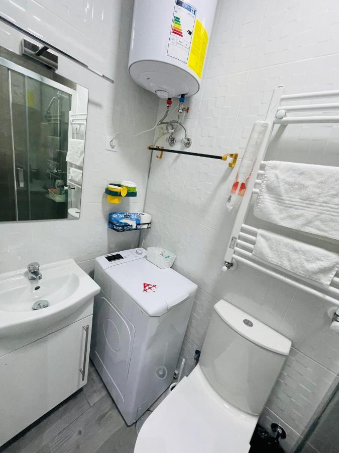 Fantastico Estudio Cuatro Camino Apartment Madrid Luaran gambar